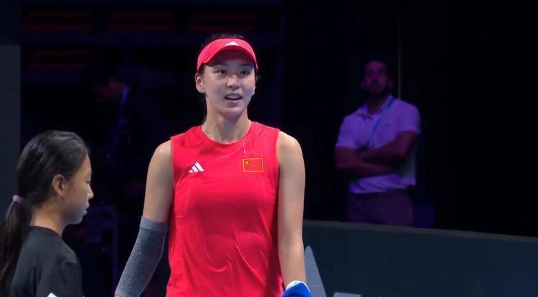 中国网球独苗王欣瑜，到底多飒？决胜盘一分之差，背后不止是心碎