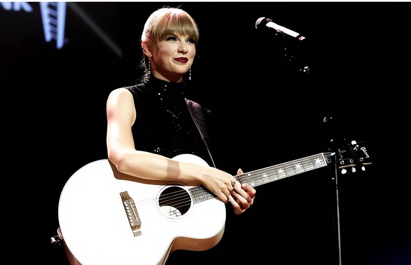 泰勒为何放弃超级碗？NFL谈判破裂，阿黛尔或“二次出山”