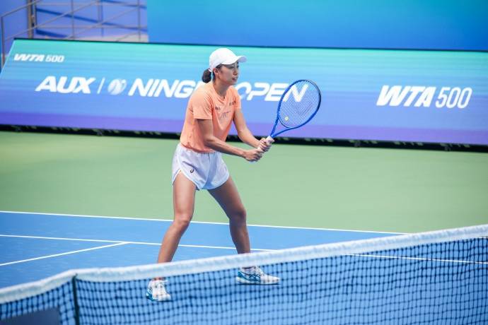 因身体不适，张帅退出宁波网球公开赛单打比赛，此前双打首轮落败无缘晋级八强