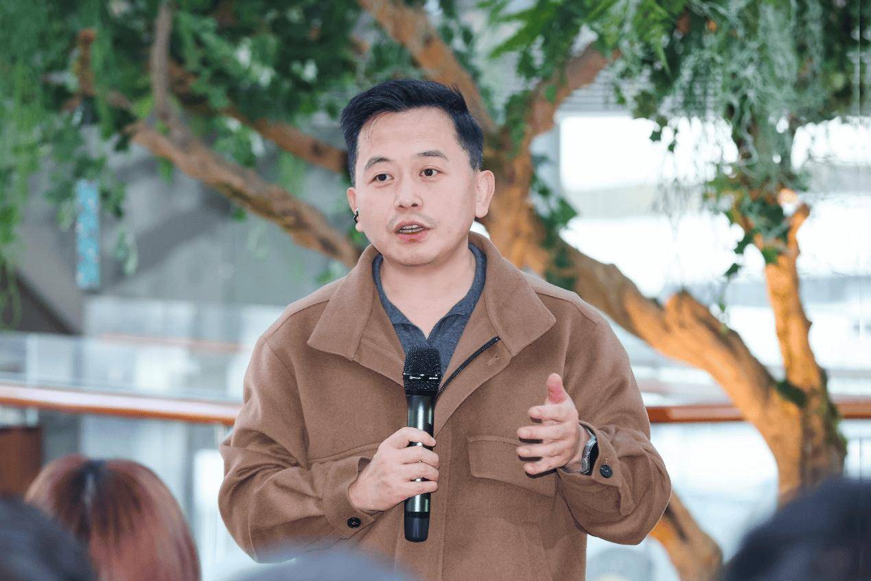 “年度电竞夯机”荣耀WIN系列将发布 性能、续航向电竞级用机看齐