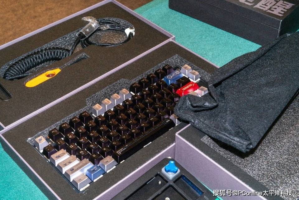 2025达尔优电竞高校赛广州收官：AE7鼠标发布，Ultra系列亮相