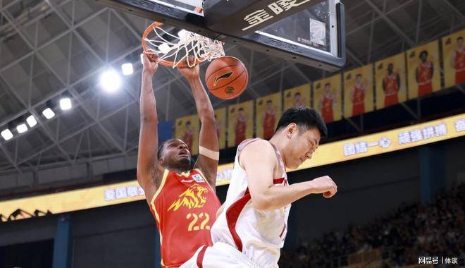 孙铭徽超越四双王 原帅、张宁8投0中 CBA揭幕战浙江胜山西