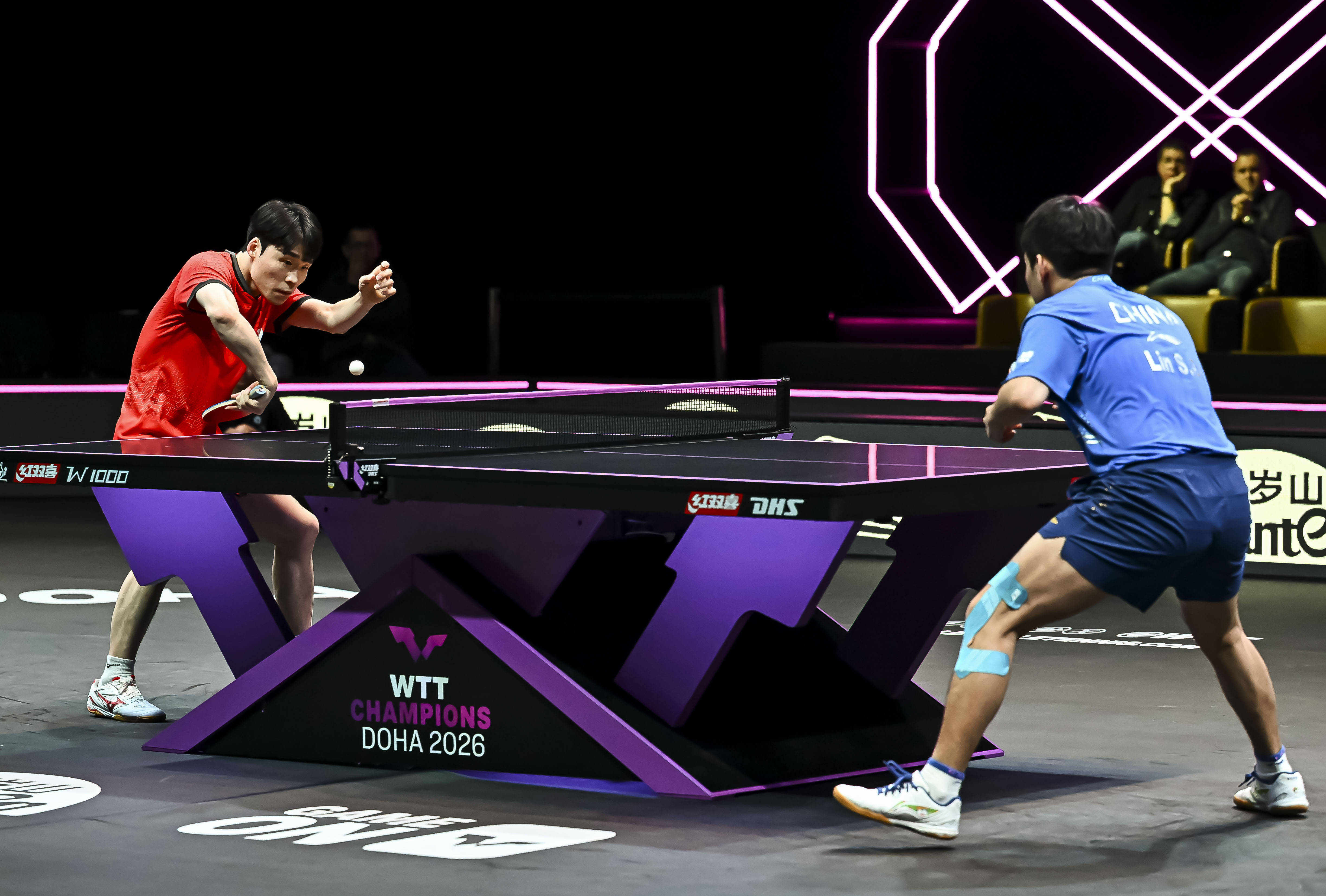 （体育）乒乓球——WTT多哈冠军赛：林诗栋无缘男单决赛